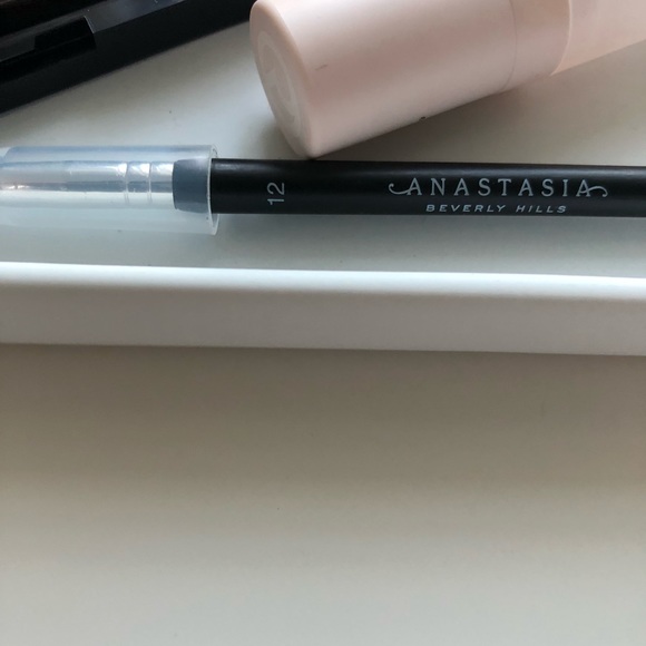 ✨Make-Up Bundle✨ - Picture 7 of 9